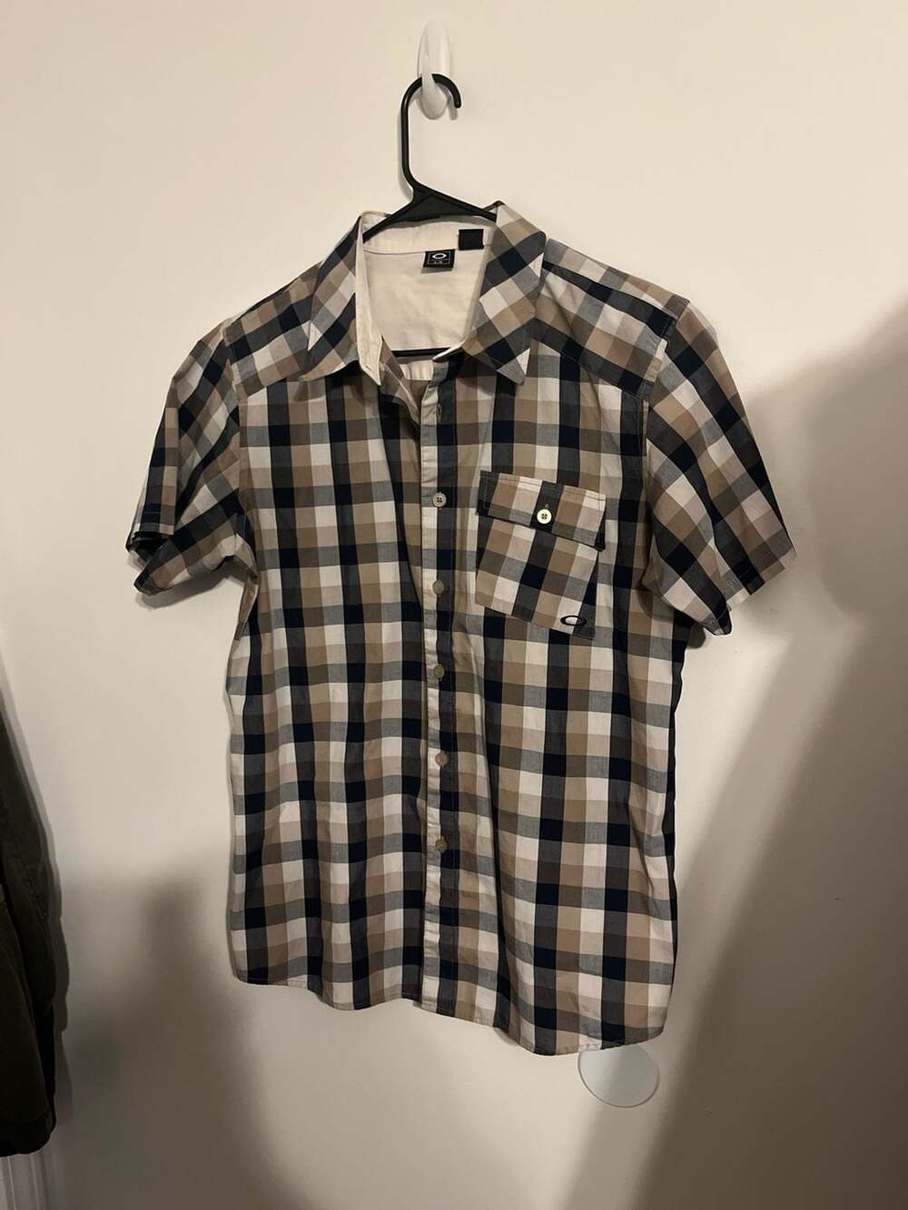 Oakley Men's Size Large Plaid Short Sleeve Button Up Casual Shirt Brown Navy